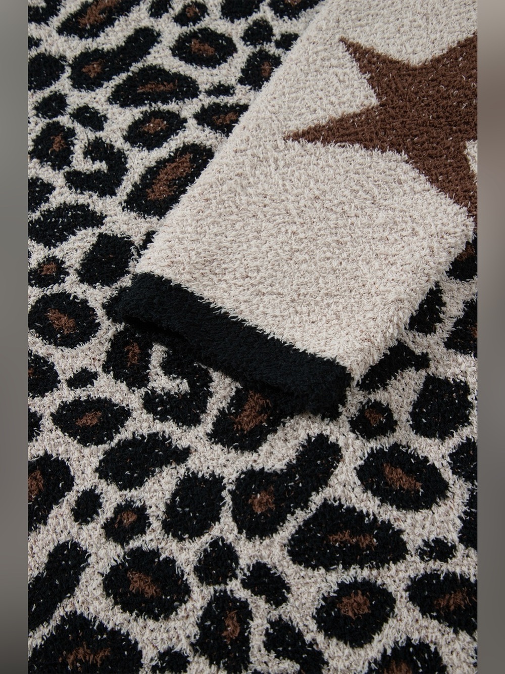 Leopard Star Pattern Round Neck Long Sleeve Shift Sweater - Picture 14 of 15